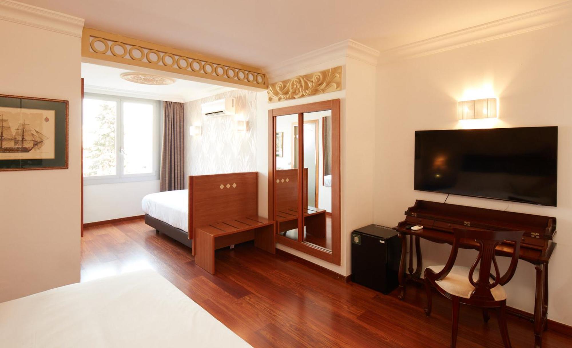 Sercotel Hotel President فيغيريس المظهر الخارجي الصورة