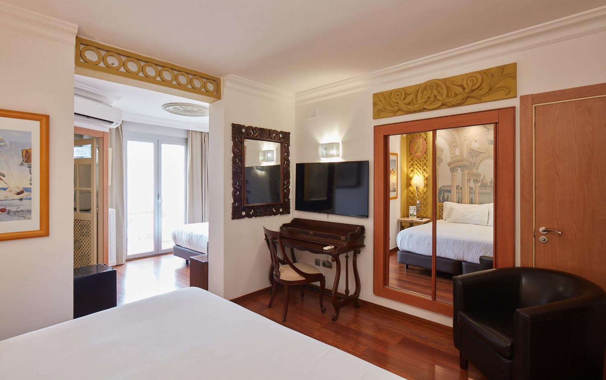 Sercotel Hotel President فيغيريس المظهر الخارجي الصورة